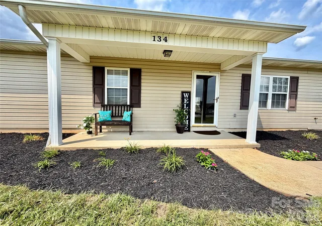 Photo 4 of Single family home for sale at 134 Brentwood Dr, Taylorsville, NC 28681 | MLS# 4413779 | Listing updated on 2026-08-22