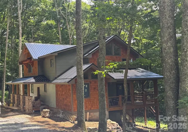 Photo 1 of Single family home for sale at 54 Hamlin Ln, Mars Hill, NC 28754 | MLS# 4413783 | Listing updated on 2026-08-24