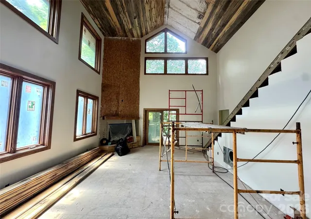 Photo 2 of Single family home for sale at 54 Hamlin Ln, Mars Hill, NC 28754 | MLS# 4413783 | Listing updated on 2026-08-24