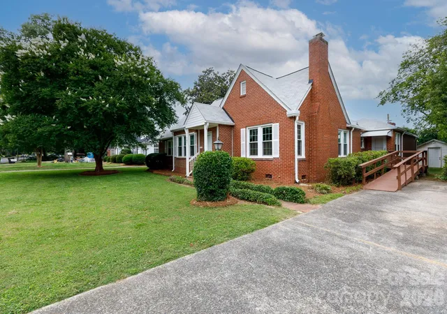 Photo 3 of Single family home for sale at 761 Milton Ave, Rock Hill, SC 29730 | MLS# 4413795 | Listing updated on 2026-09-01