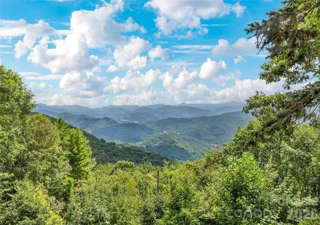 2nd image of 350 Quail Ridge Dr, Maggie Valley, NC 28751 | MLS# 4413797