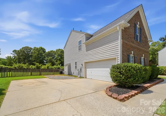 2nd image of 7724 Dinniston Dr, Huntersville, NC 28078 | MLS# 4413809