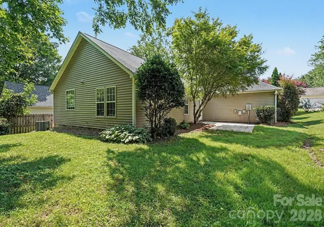 15th image of 9819 Veronica Dr, Charlotte, NC 28215 | MLS# 4413821