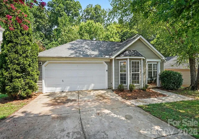 2nd image of 9819 Veronica Dr, Charlotte, NC 28215 | MLS# 4413821