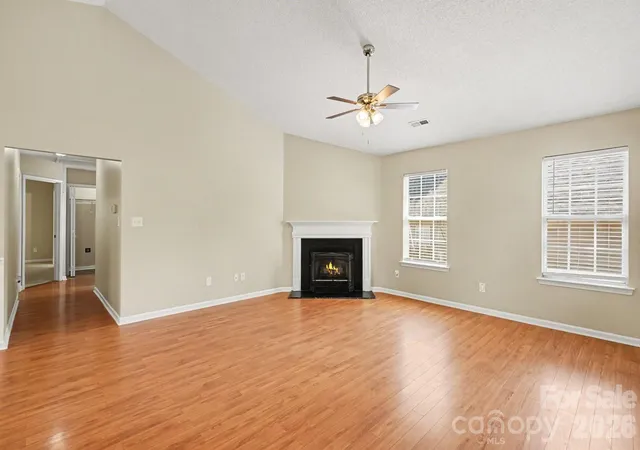 3rd image of 9819 Veronica Dr, Charlotte, NC 28215 | MLS# 4413821