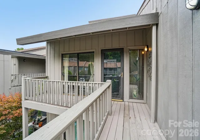 4th image of 210 Juniper Ln, Hendersonville, NC 28739 | MLS# 4413823