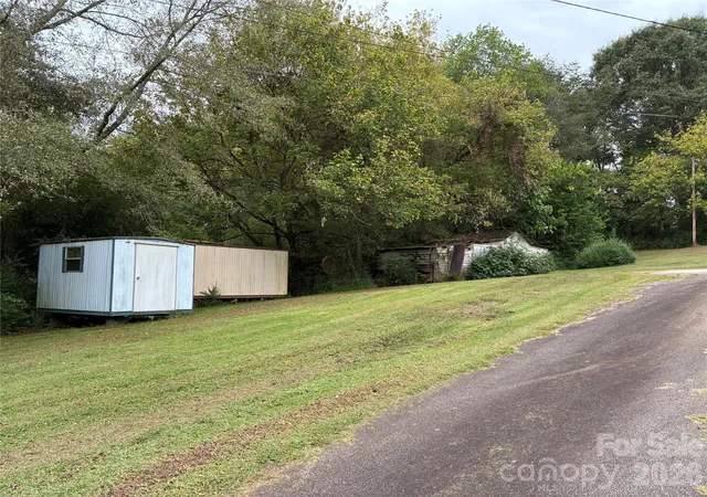 Photo 3 of Single family home for sale at 206 Railroad St, Mooresboro, NC 28114 | MLS# 4413828 | Listing updated on 2026-08-19
