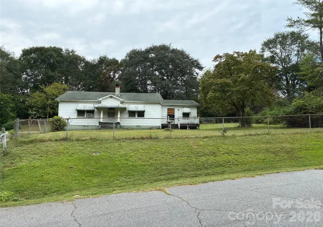Photo 4 of Single family home for sale at 206 Railroad St, Mooresboro, NC 28114 | MLS# 4413828 | Listing updated on 2026-08-19