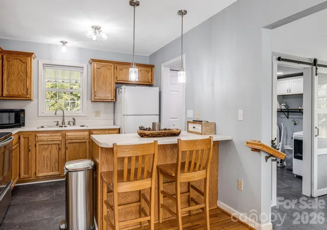 3rd image of 303 Hunter St, Burnsville, NC 28714 | MLS# 4413835