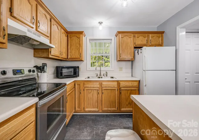 4th image of 303 Hunter St, Burnsville, NC 28714 | MLS# 4413835