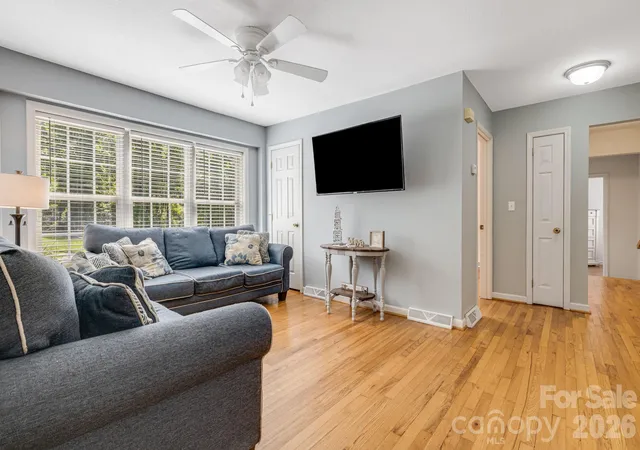 5th image of 303 Hunter St, Burnsville, NC 28714 | MLS# 4413835