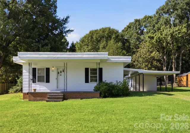 Photo 1 of Single family home for sale at 615 Westway Dr, Gastonia, NC 28054 | MLS# 4413841 | Listing updated on 2026-09-01