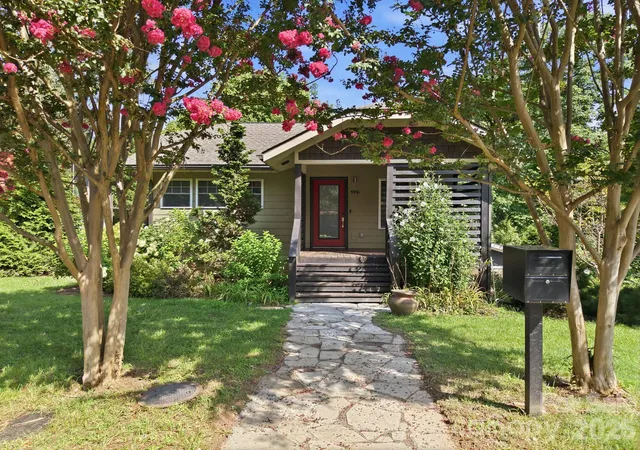 3rd image of 146 Courtland Ave, Asheville, NC 28801 | MLS# 4413849