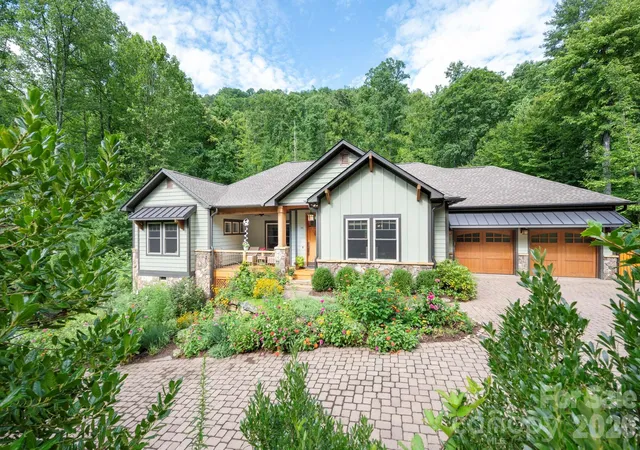 3rd image of 18 Hawks Pointe Ln, Weaverville, NC 28787 | MLS# 4413852