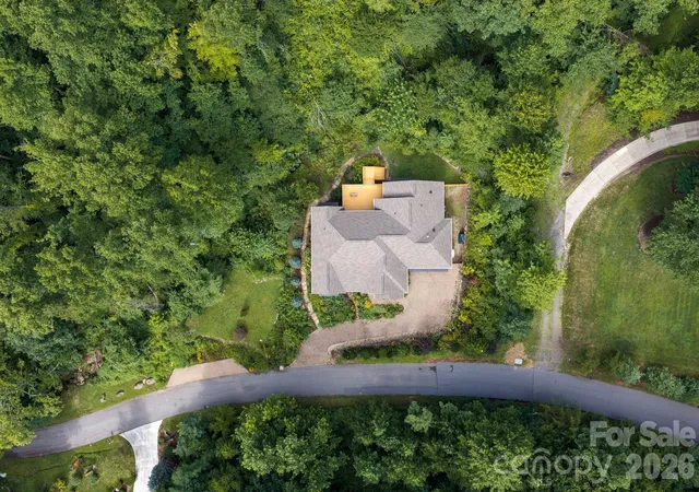 4th image of 18 Hawks Pointe Ln, Weaverville, NC 28787 | MLS# 4413852