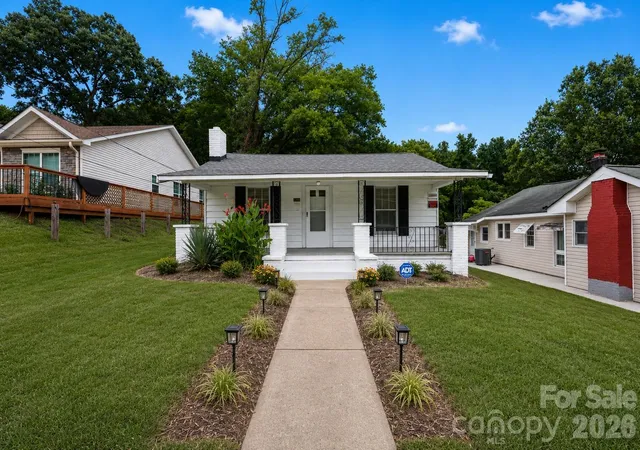 Photo 3 of Single family home for sale at 1306 Forrest St, High Point, NC 27262 | MLS# 4413863 | Listing updated on 2026-08-31