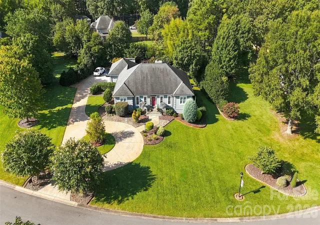 Photo 2 of Single family home for sale at 1808 Country Garden Dr, Shelby, NC 28150 | MLS# 4413865 | Listing updated on 2026-09-05