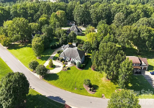 Photo 3 of Single family home for sale at 1808 Country Garden Dr, Shelby, NC 28150 | MLS# 4413865 | Listing updated on 2026-09-05