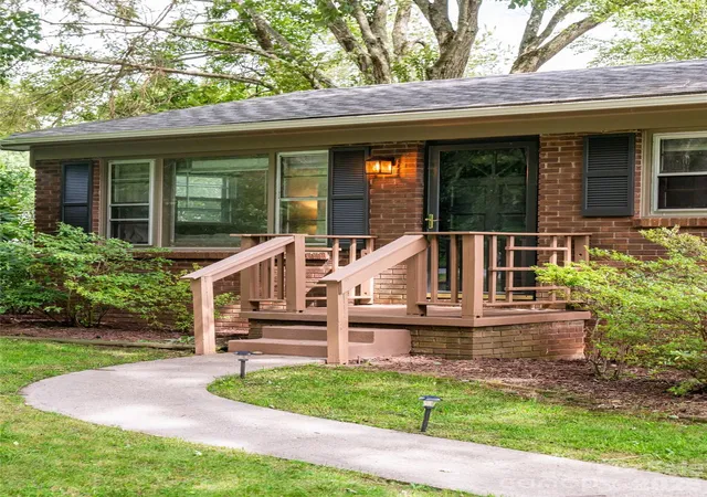 Photo 3 of Single family home for sale at 245 Weston Rd, Arden, NC 28704 | MLS# 4413873 | Listing updated on 2026-10-02