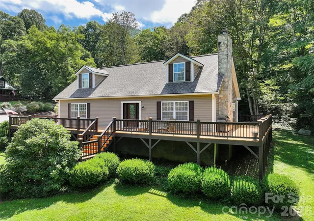 2nd image of 366 Sequoyah Dr, Waynesville, NC 28785 | MLS# 4413892
