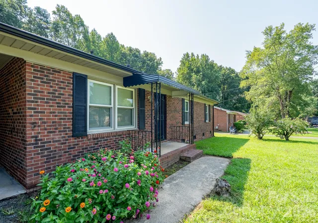 2nd image of 1038 Newcastle Rd, Gastonia, NC 28052 | MLS# 4413896