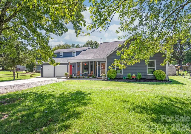 Photo 3 of Single family home for sale at 2241 Indian Cross Trl, Matthews, NC 28104 | MLS# 4413908 | Listing updated on 2026-09-25