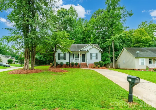 2nd image of 201 Polly Collins Ct, Fort Mill, SC 29715 | MLS# 4413912