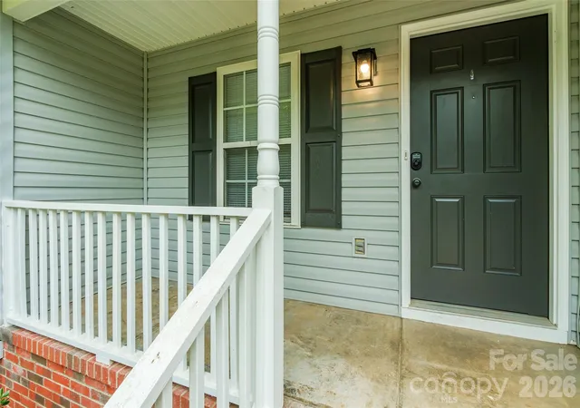 Photo 3 of Single family home for sale at 201 Polly Collins Ct, Fort Mill, SC 29715 | MLS# 4413912 | Listing updated on 2026-08-25