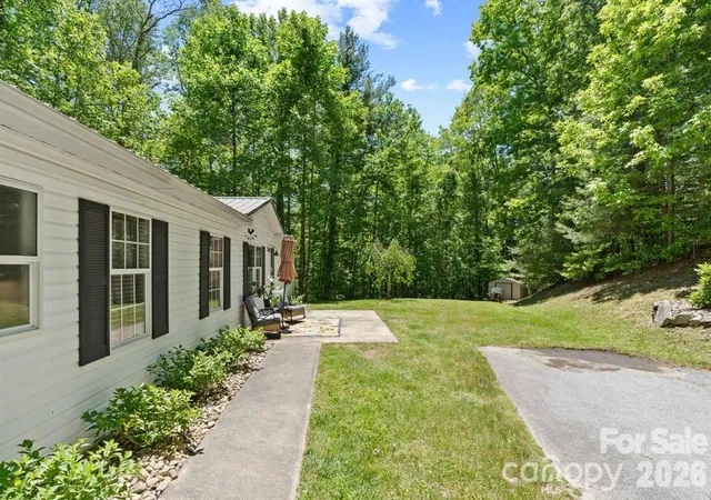 3rd image of 122 Fallswood Ct, Hendersonville, NC 28739 | MLS# 4413913