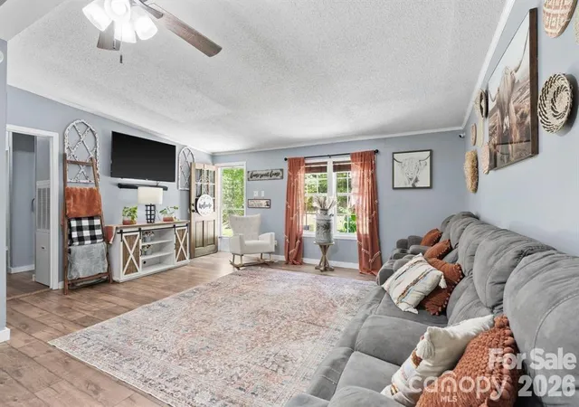 5th image of 122 Fallswood Ct, Hendersonville, NC 28739 | MLS# 4413913