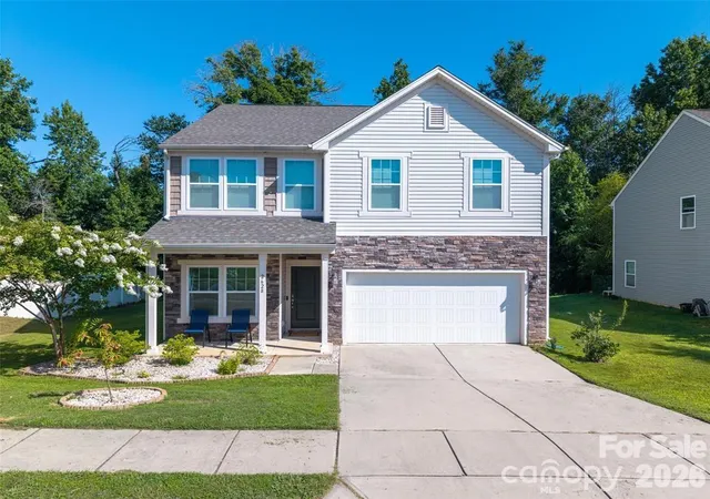 Photo 4 of Single family home for sale at 2628 Courtland Dr, Clover, SC 29710 | MLS# 4413923 | Listing updated on 2026-09-03