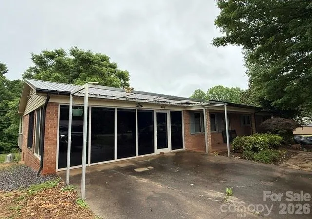 Photo 2 of Single family home for sale at 201 Sigmon Rd, Statesville, NC 28677 | MLS# 4413925 | Listing updated on 2026-09-04