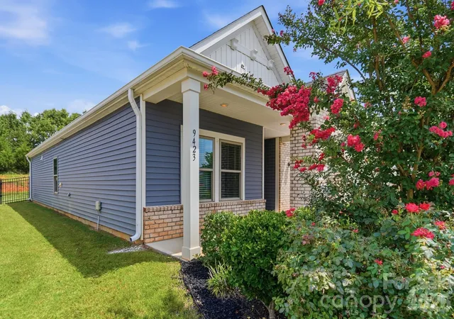 3rd image of 9423 Festival Wy, Charlotte, NC 28215 | MLS# 4413927