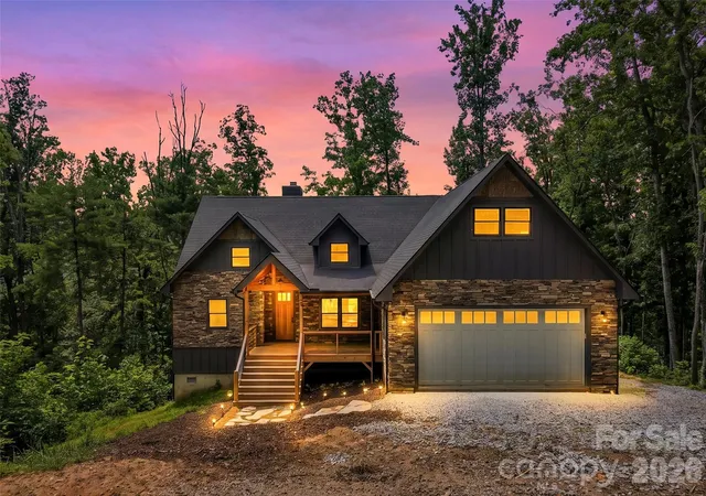 Photo 3 of Single family home for sale at 44 Valley View Dr, Marion, NC 28752 | MLS# 4413930 | Listing updated on 2026-08-22
