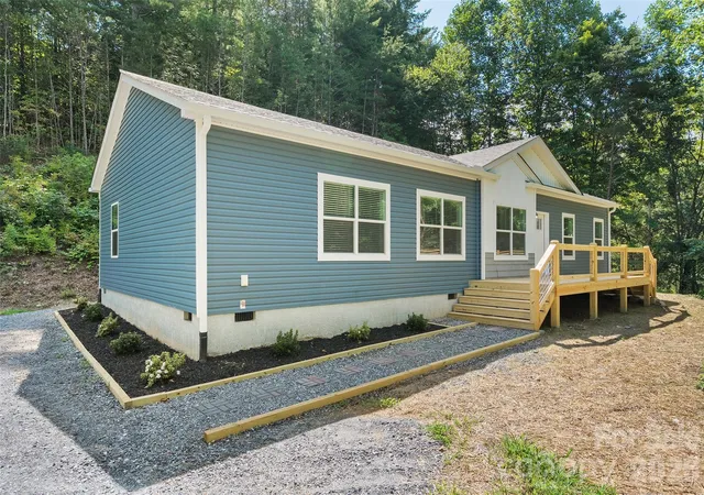 Photo 1 of Single family home for sale at 24 Green Burch Dr, Bryson City, NC 28713 | MLS# 4413936 | Listing updated on 2026-09-01