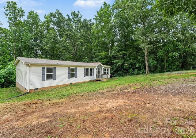 Photo 3 of Single family home for sale at 2998 Wilderness Tr, Claremont, NC 28610 | MLS# 4413940 | Listing updated on 2026-08-15
