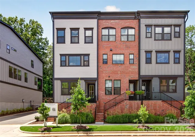 Photo 2 of Townhouse for sale at 403 Old Town Village Rd, Waxhaw, NC 28173 | MLS# 4413941 | Listing updated on 2026-10-07