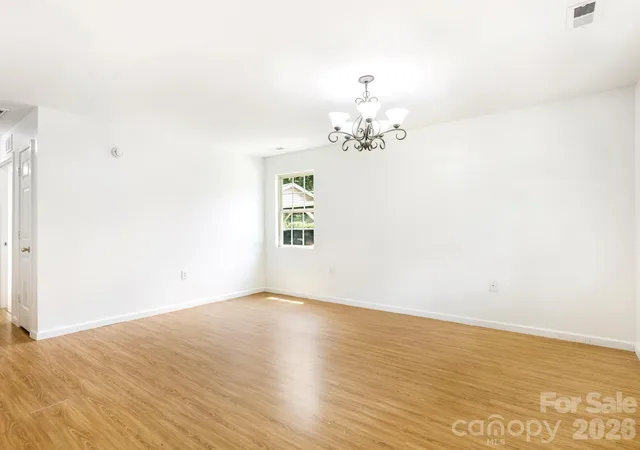 Photo 4 of Single family home for sale at 118 Leonard St #25, Mooresville, NC 28115 | MLS# 4413943 | Listing updated on 2026-09-09