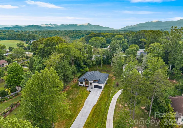 Photo 1 of Single family home for sale at 25 Copper Ml Ct, Candler, NC 28715 | MLS# 4413961 | Listing updated on 2026-09-16