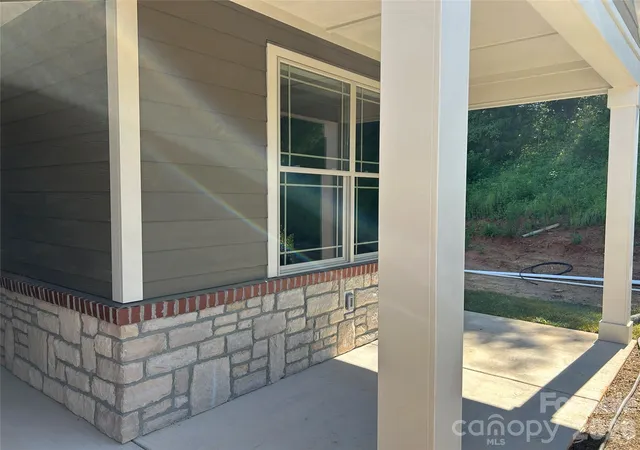 Photo 3 of Townhouse for sale at 831 A Wynnshire Dr, Hickory, NC 28601 | MLS# 4413964 | Listing updated on 2026-08-31