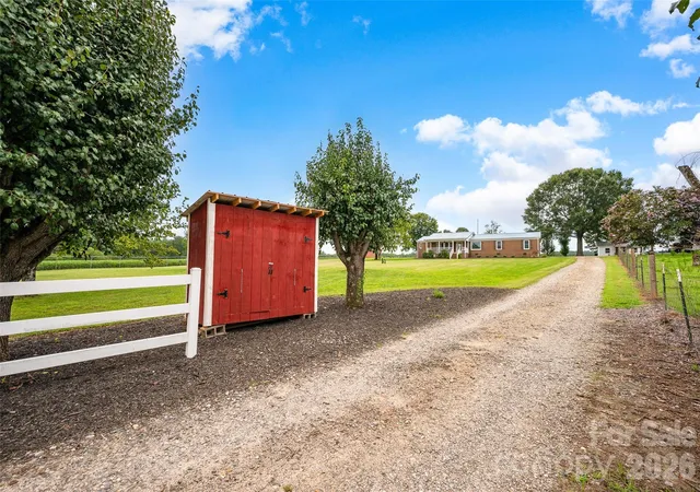 2nd image of 433 Mock Mill Rd, Statesville, NC 28677 | MLS# 4413979