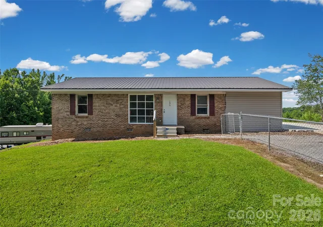 1st image of 195 Moda Rd, Blacksburg, SC 29702 | MLS# 4414000