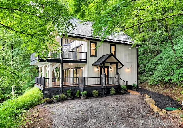 3rd image of 1551 Apple Creek Rd, Waynesville, NC 28786 | MLS# 4414005