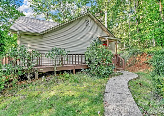 Photo 1 of Single family home for sale at 281 Redwing Rd, Lake Lure, NC 28746 | MLS# 4414007 | Listing updated on 2026-10-30