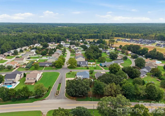 Photo 45 of Single family home for sale at 400 Brookhollow Dr, York, SC 29745 | MLS# 4414021 | Listing updated on 2026-08-22