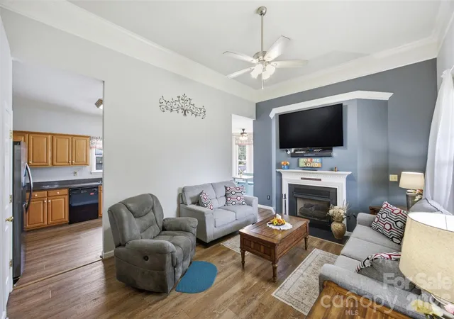 Photo 3 of Single family home for sale at 400 Brookhollow Dr, York, SC 29745 | MLS# 4414021 | Listing updated on 2026-10-01
