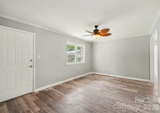 Photo 3 of Single family home for sale at 1333 Washington Ln, Kannapolis, NC 28083 | MLS# 4414027 | Listing updated on 2026-10-06