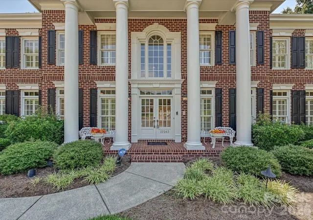 3rd image of 27263 Preston Pl, Fort Mill, SC 29707 | MLS# 4414031