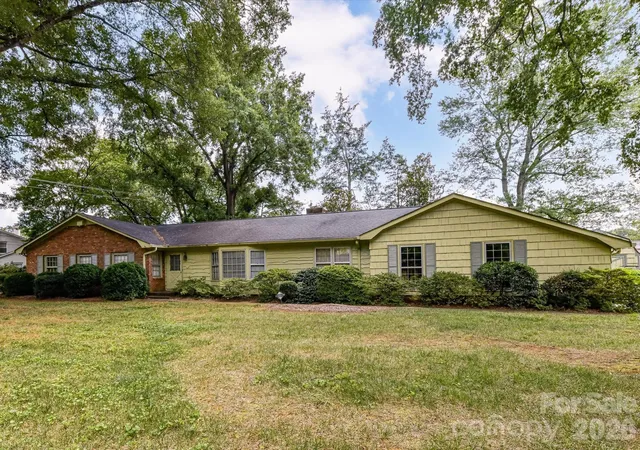 1st image of 5535 Lansing Dr, Charlotte, NC 28270 | MLS# 4414037