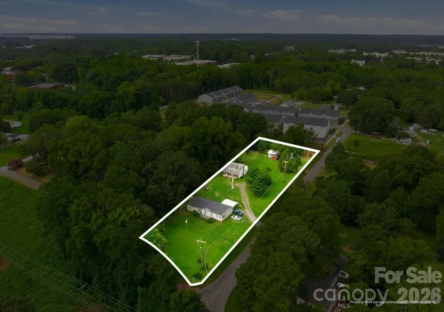 2nd image of 109 Crossrail Rd, Mooresville, NC 28115 | MLS# 4414047